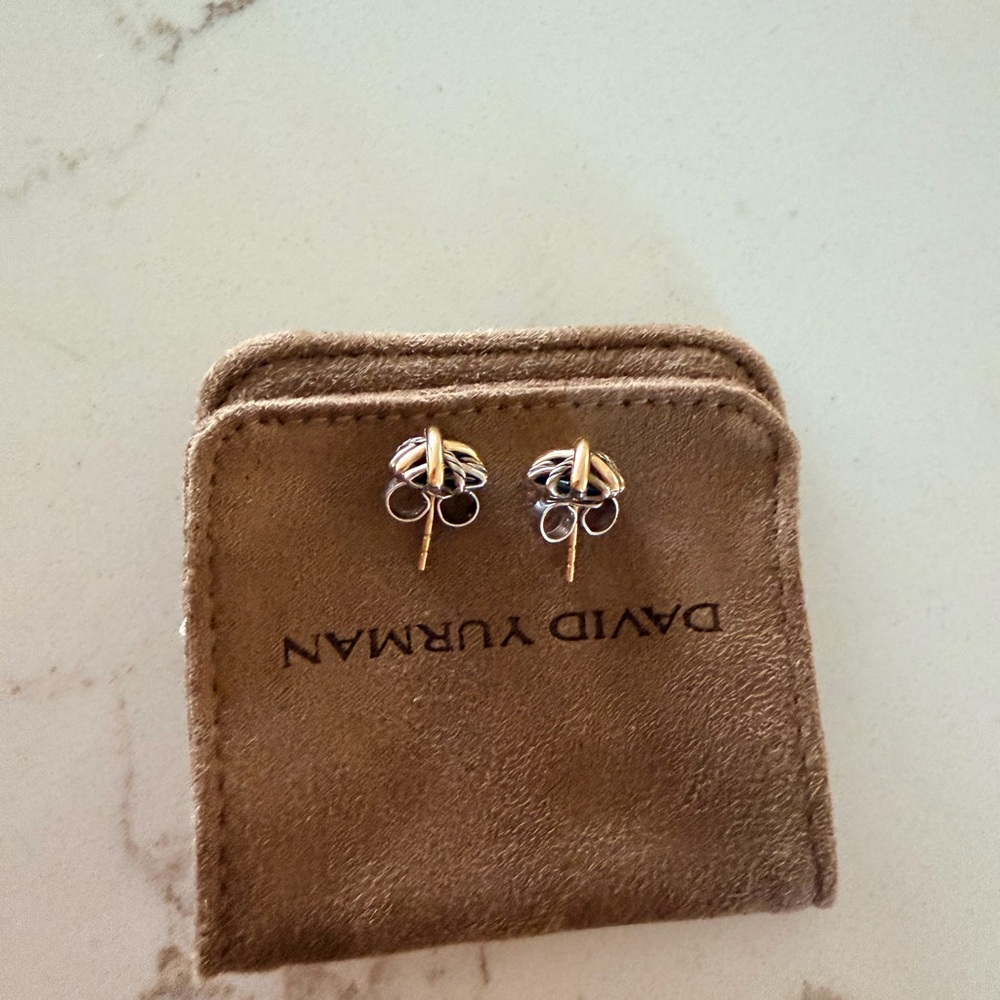 David Yurman The Crossover Collection Stud Earrings with 18k Yellow Gold - Picture 3 of 8